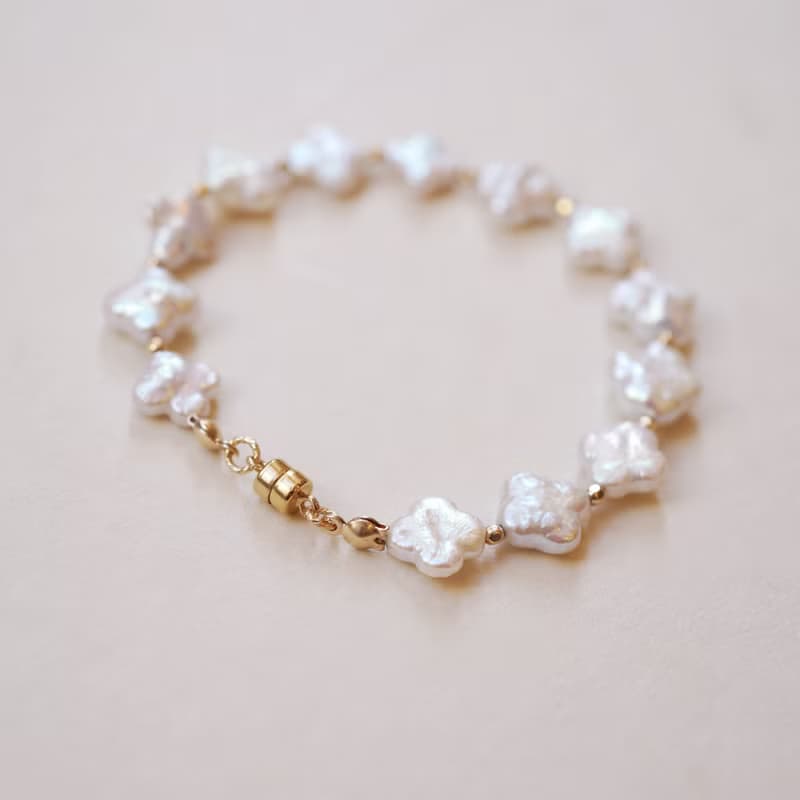 14kgf  お花のパールブレスレット