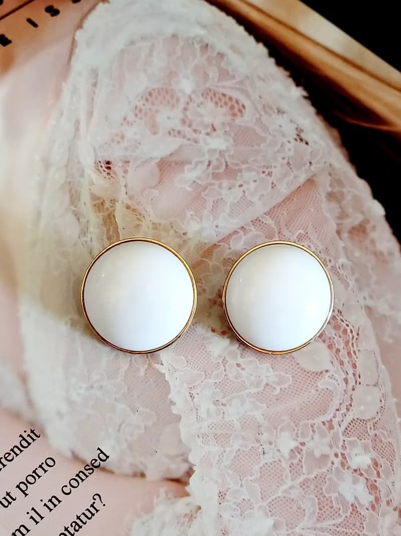 vintage jewelry  Monet 半球形賽珞珞 夾式耳環