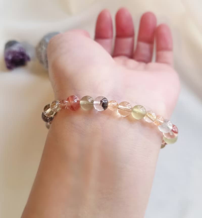 紅膠花 黃水晶 綠幽靈 葡萄石 鈦晶 金太陽 水晶手鍊