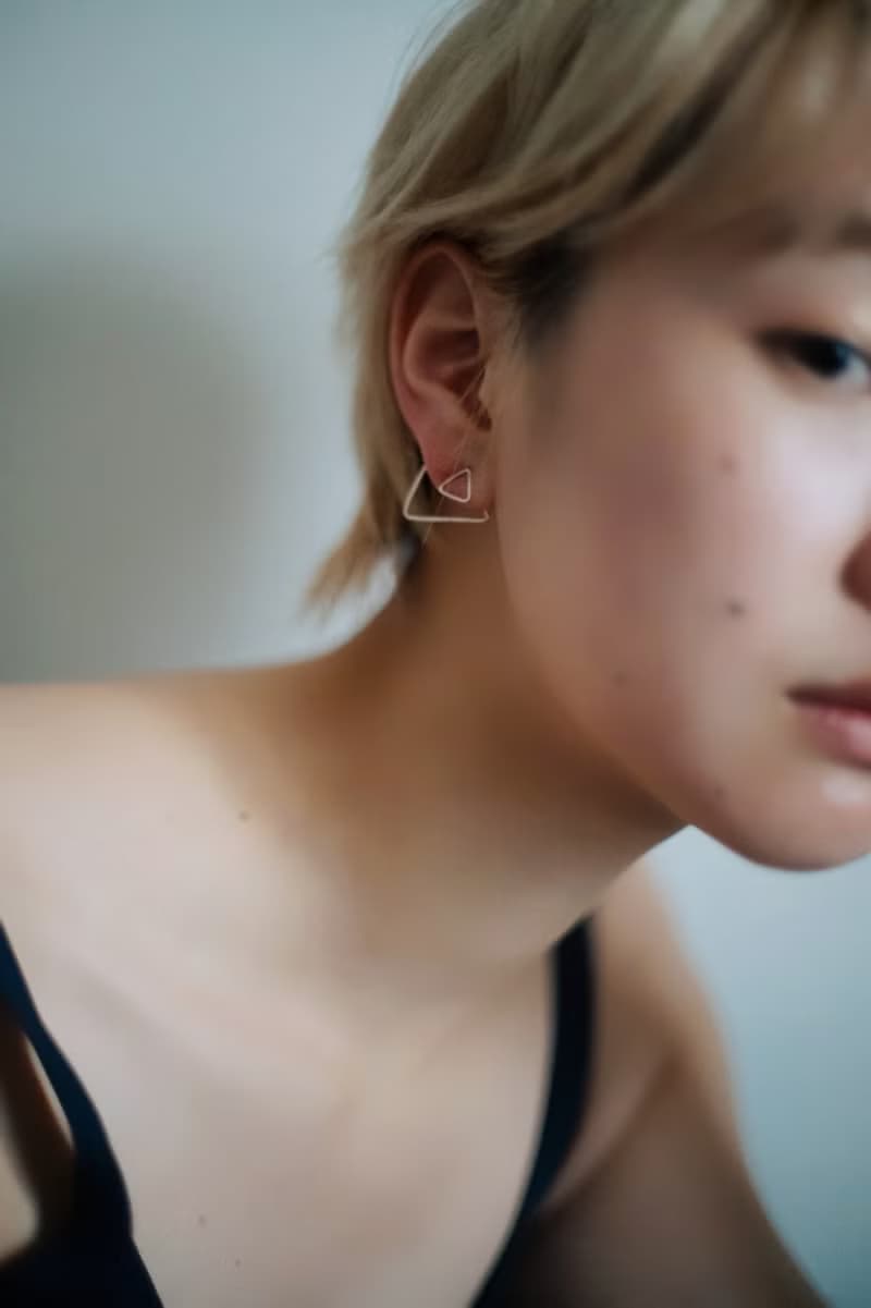 petit ピアス　三角　シルバーカラー