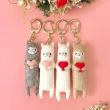 緊抱愛心 ∣ 羊駝毛製鑰匙圈 ∣ 情人節 ∣ 白色情人節