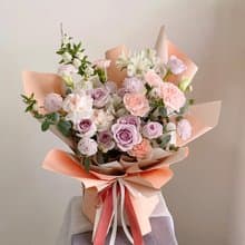 【鮮花】優雅紫粉橘色玫瑰康乃馨鮮花花束