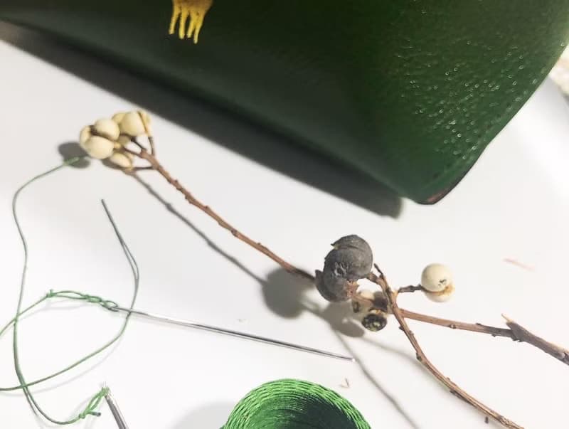 設計師原創設計綠色手工真皮小側包