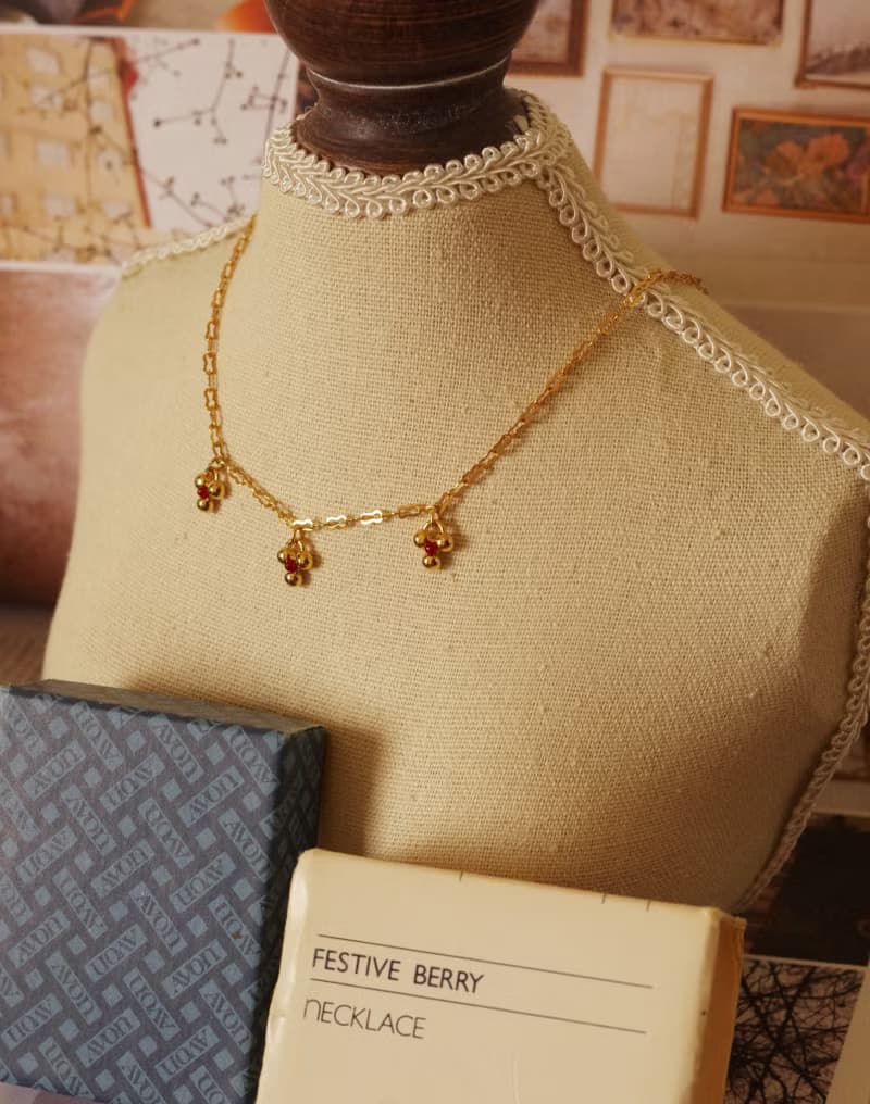 -老又好古董珠寶 金色小果實垂墜項鍊1981 Avon N504