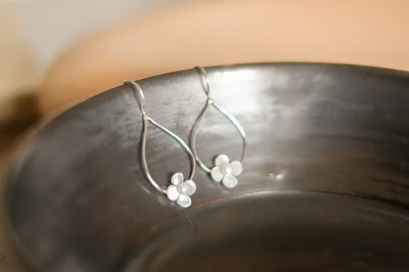 【幽居】天然淡水珍珠 天然白貝殼 全925純銀耳釘