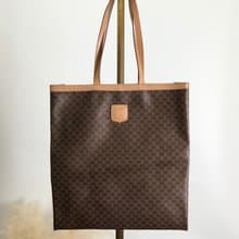 【 日本直送　名牌中古包 】CELINE セリーヌ マカダム ハンドバッグ ブラウン ブラゾン型押し PVC トートバッグ vintage fpujkf