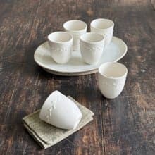 白瓷擠泥小茶杯_六入