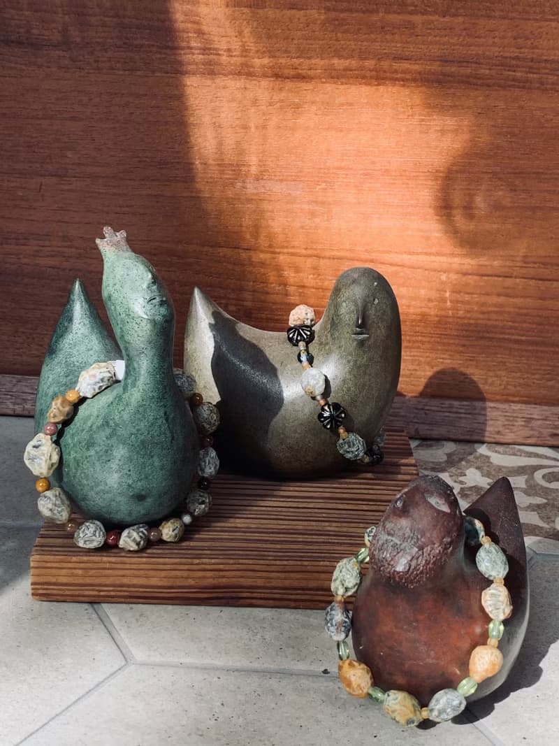 雪覆蓋の原石漆脈手鍊