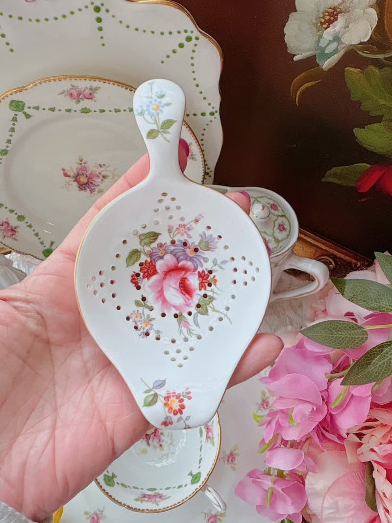 Royal crown derby 手繪玫瑰花束下午茶濾茶匙 完整庫存品