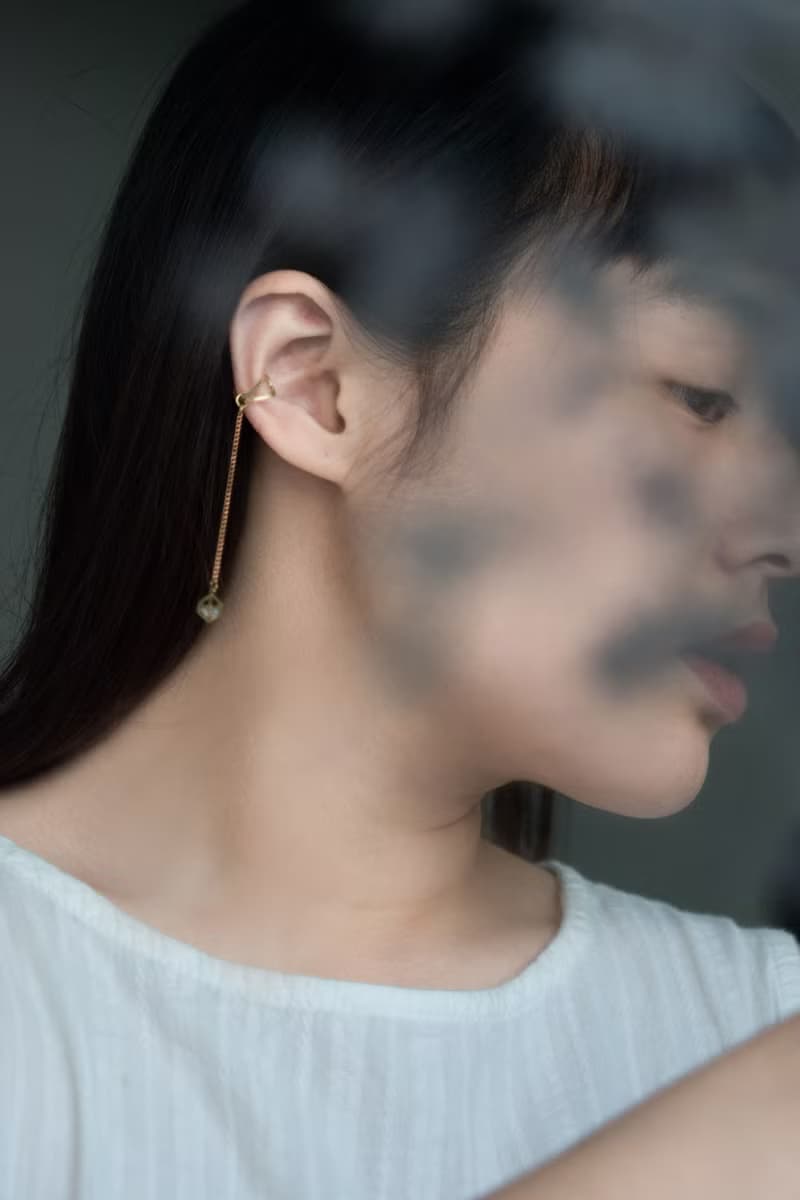 Little Details Of The Day | 擁抱的垂直線 耳骨夾 單只販售