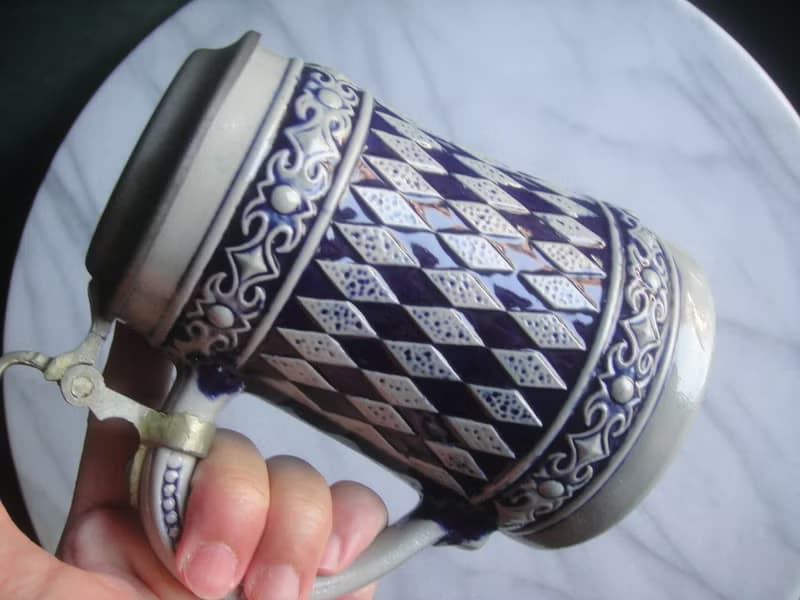 【老時光 OLD-TIME】早期二手德國製浮雕陶瓷啤酒杯