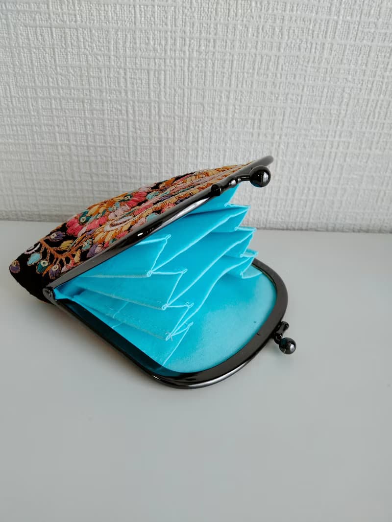 刺繍　カードケース