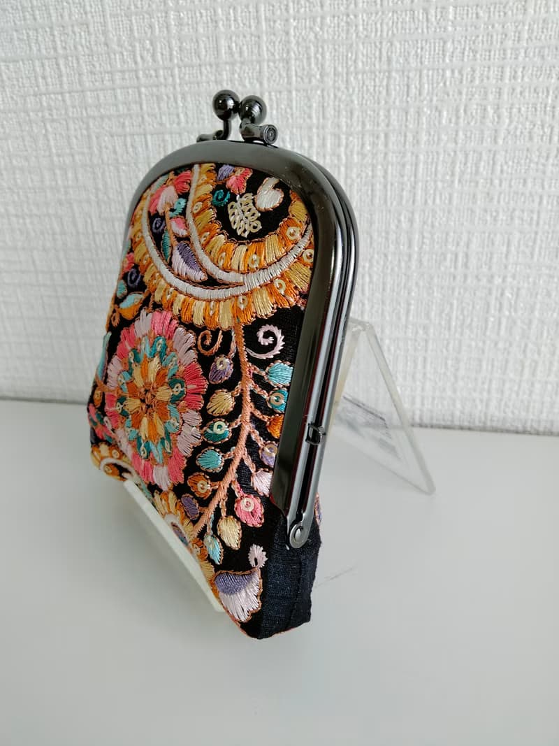 刺繍　カードケース