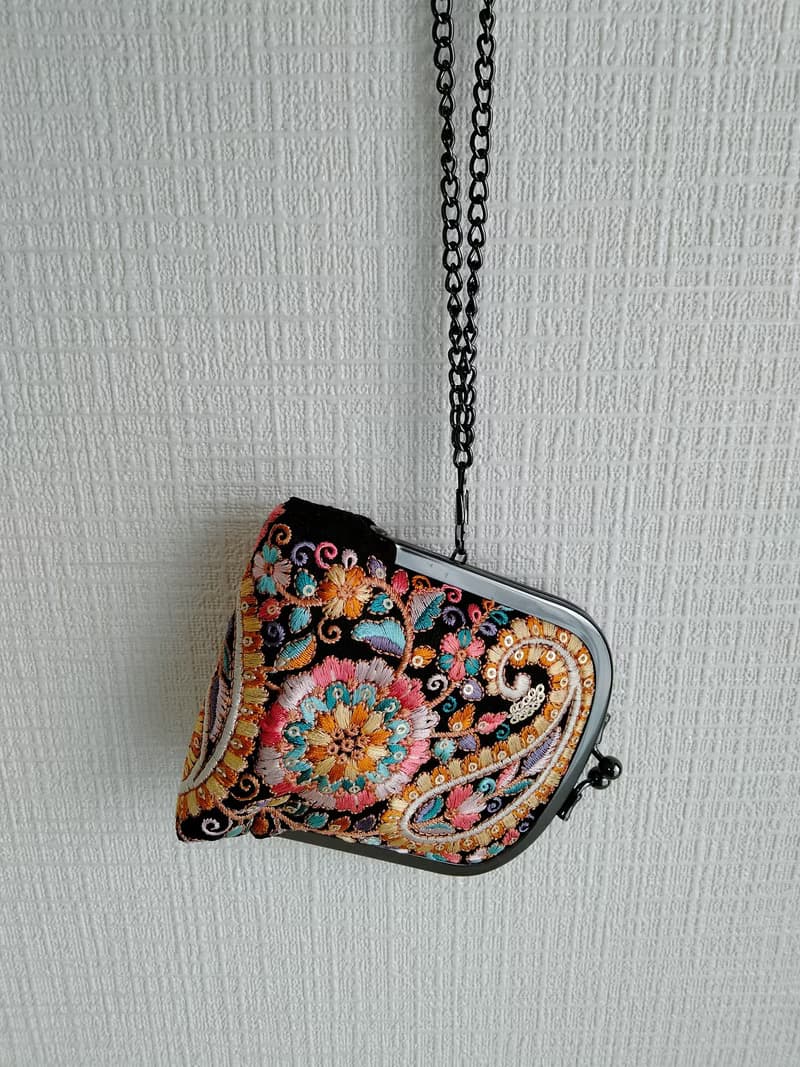 刺繍　カードケース