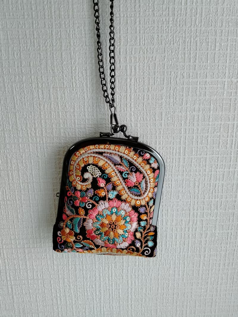 刺繍　カードケース