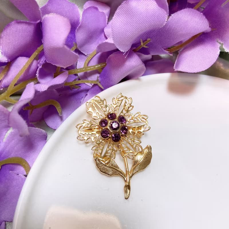 【西洋古董飾品】品味簍空花卉葉脈 紫花蕊萊茵 優雅胸章 胸針