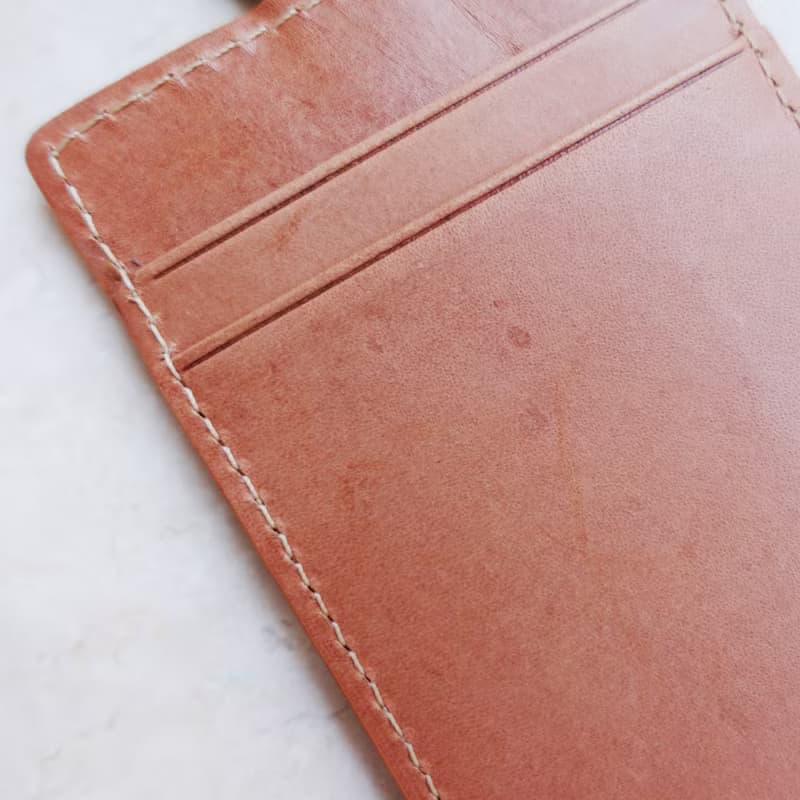 【福利品】-微瑕疵真皮識別證(可刻英文字)