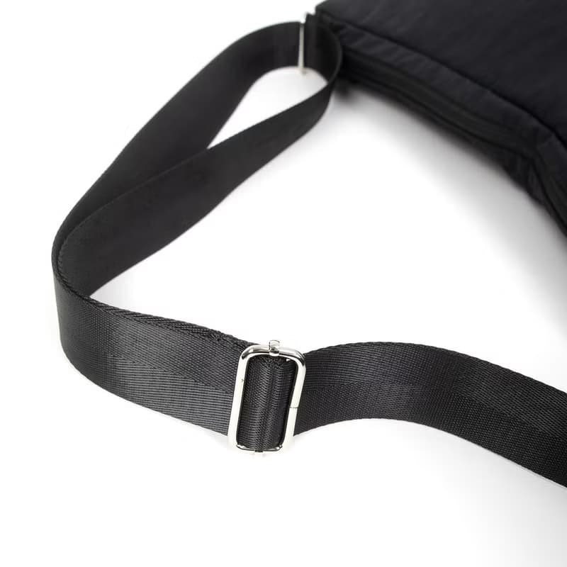 【DOUGHNUT】防潑水 手提/肩背/斜背 3用 澎澎半月包 穿搭-黑 SE