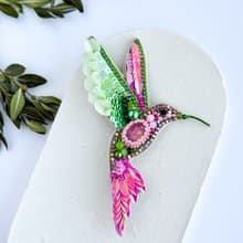 Beaded pink hummingbird brooch handmade