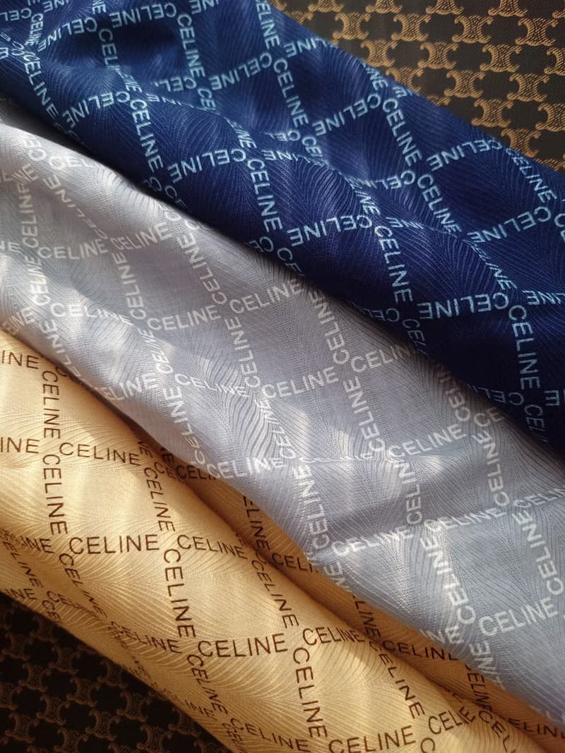 全新未使用 CELINE 純字簡約低調款 手巾方巾手帕 綁包帶圍巾絲巾
