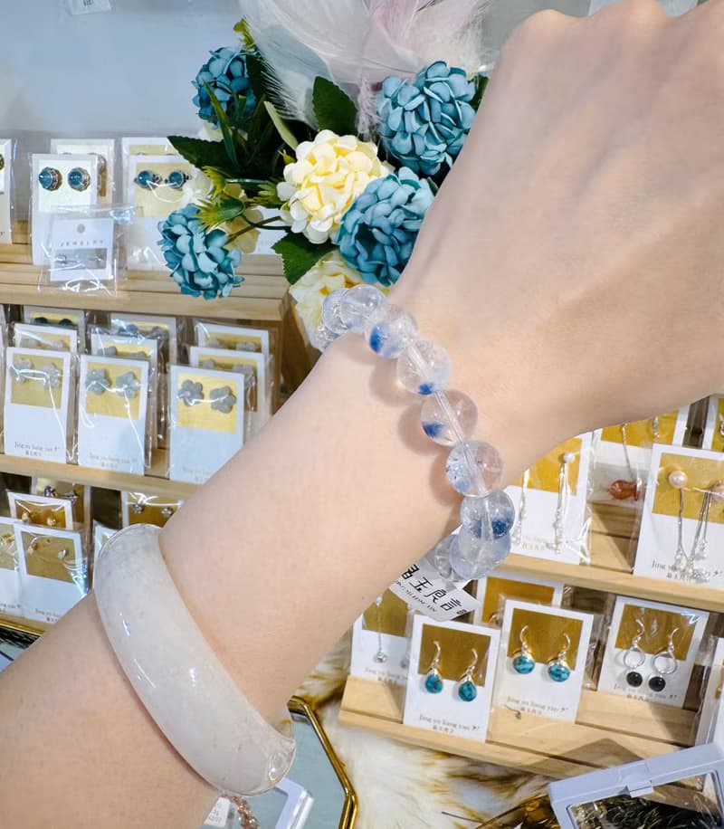 高品玻璃體透藍線石水晶11.5mm39.32g防甲狀腺亢進加強表達能力