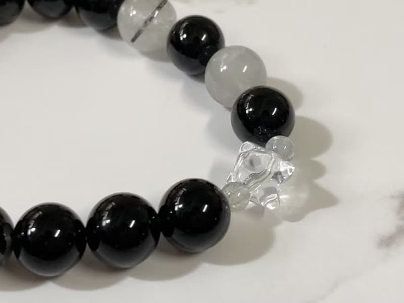 【靈魂之星。黑瑪瑙手鍊】黑髮晶、月光石、白水晶、火山石|中性