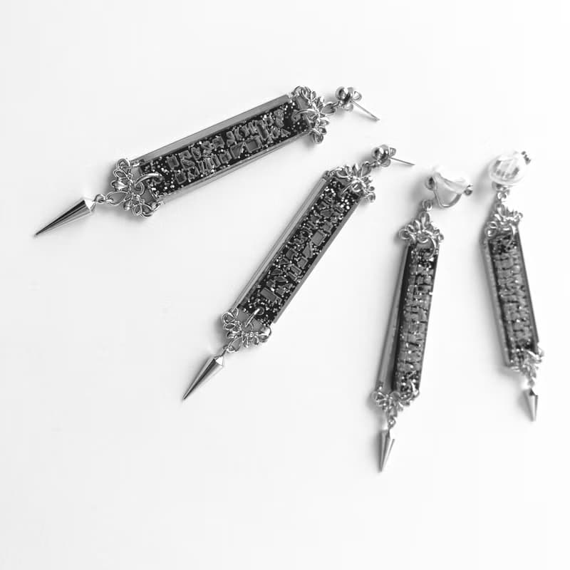 色即是空 空即是色(キラキラ)　ピアス・イヤリングセット