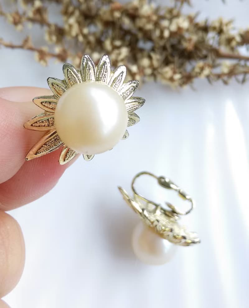 Vintage Jewelry 西洋古董飾品  金葉優雅仿珠 夾式耳環