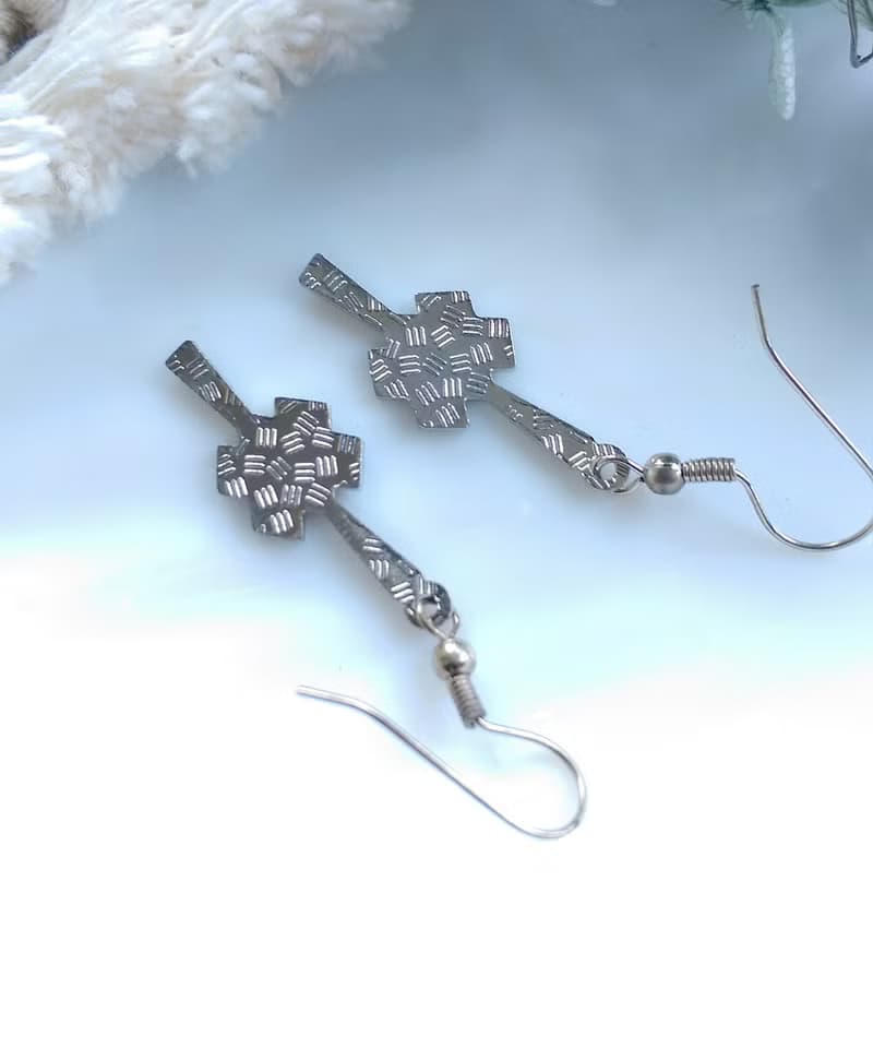 Vintage Jewelry  景泰藍 凱爾特繩結 黑色調 小巧 耳勾 針式耳環