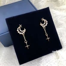 【SoLight鹽青】月亮星星鑲鑽氣質十字架耳環-金 SL35