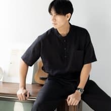 Blue & J Natural Linen Shirt with Short Sleeves and Front Pocket - Black