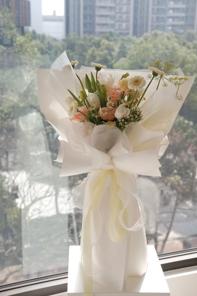 白色情人節花束 生日求婚花束 女友禮物