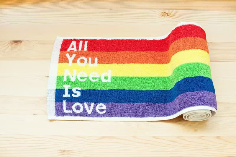 All You Need Is LOVE 彩虹限量純棉緹花運動毛巾