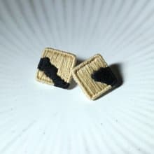 刺繡方形耳環 / 斑01 / 耳針款