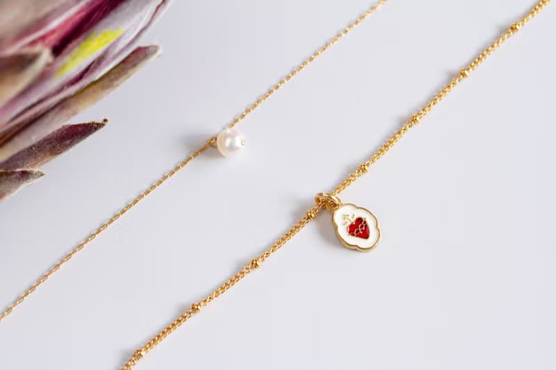 み心のメダイとあこや真珠のレイヤードネックレス  / Heart medallion and Akoya pearls layered necklace