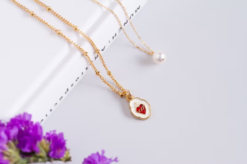 み心のメダイとあこや真珠のレイヤードネックレス  / Heart medallion and Akoya pearls layered necklace