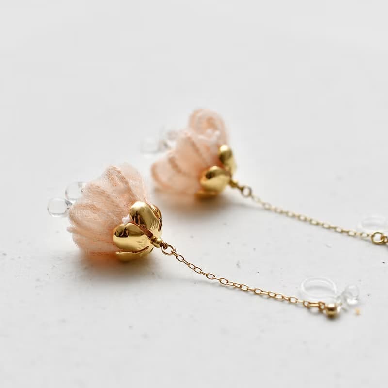 イヤリング/Lace fabric tassel earrings/ pink