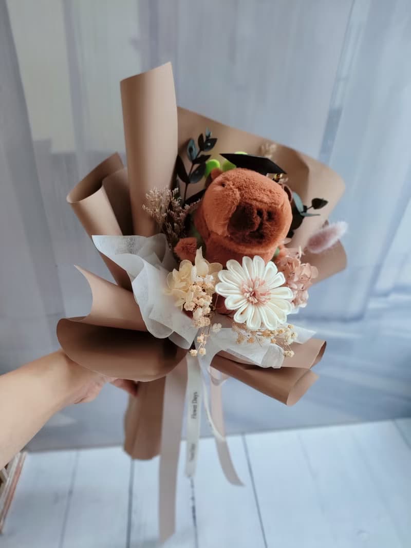 韓式花束-預購 卡皮巴拉 水豚君太陽花花束 生日禮物