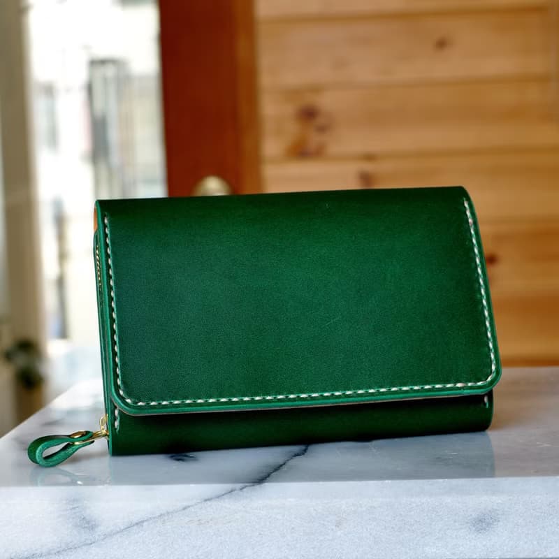 収納性抜群の三つ折り財布　No.6　ブッテーロ