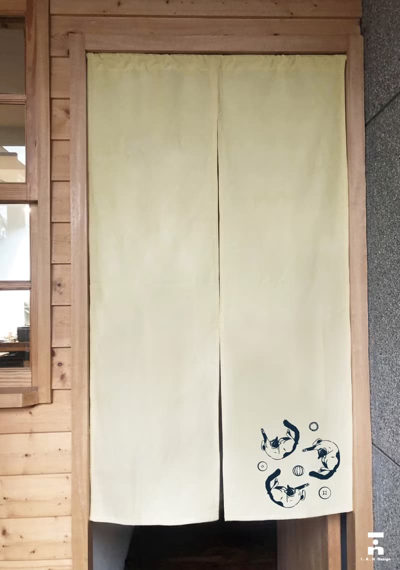(多色款選擇) 貓伸展 - 有機棉絹印日式中門簾 Oranic Cotton