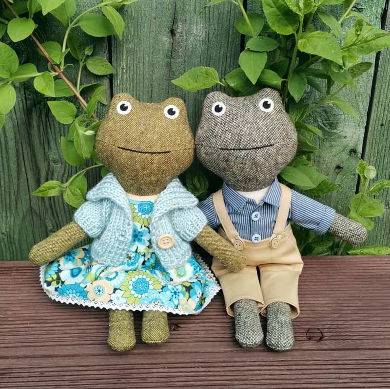Green frog girl, handmade plush toad toy, wool stuffed doll