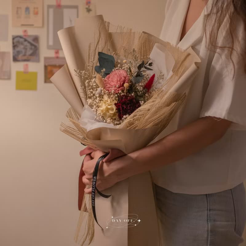 DAY OFF 母親節花禮 乾燥花 永生花 母親節禮物 花束 康乃馨花束