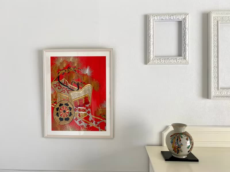 品番056　刺繍着物 和モダン 和風インテリア 御所車 プレゼント 縁起物 額装インテリア made in japan