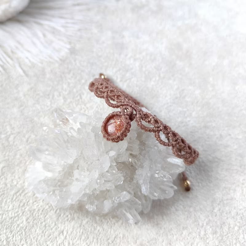 璀璨日光。太陽石。日光石。南美巴西蠟線編織手鍊