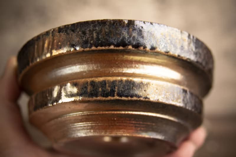 中盆∣柴燒飛刨紋∣車輪寬口盆、手工盆、陶缽、多肉塊根植物