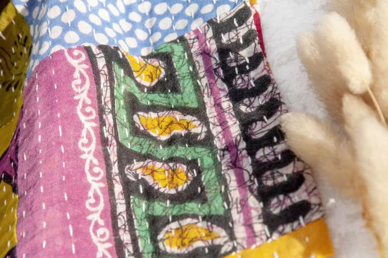 手縫紗麗布拼接絲巾/刺繡絲巾/刺繡圍巾/手縫紗麗線絲巾-北歐花朵