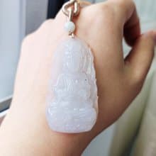 【親翠】天然翡翠 白冰清爽透亮灑烏雞點開臉和美觀音項鍊 佛系