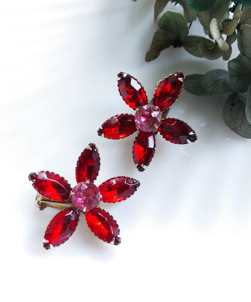 Vintage Jewelry 西洋古董飾品 紅萊茵花朵 夾式耳環