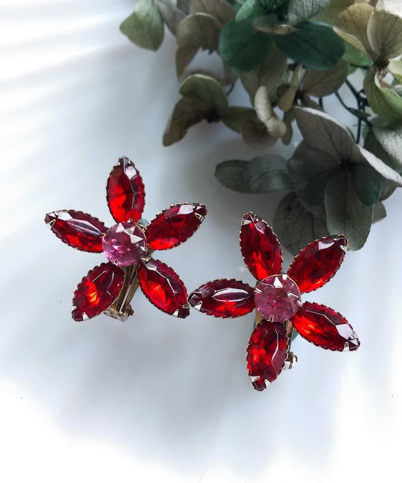 Vintage Jewelry 西洋古董飾品 紅萊茵花朵 夾式耳環