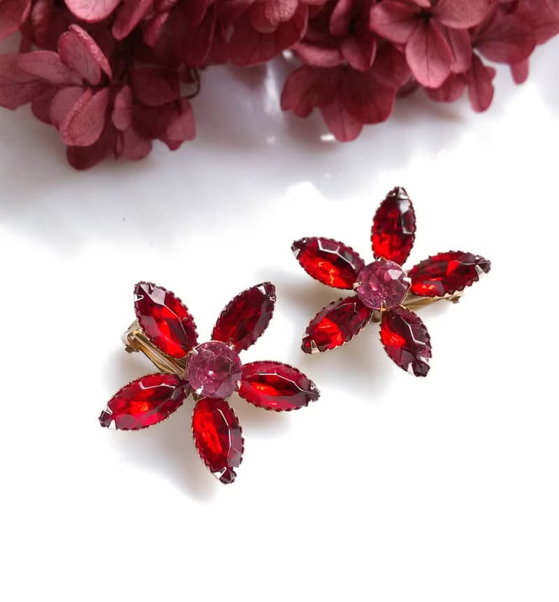 Vintage Jewelry 西洋古董飾品 紅萊茵花朵 夾式耳環